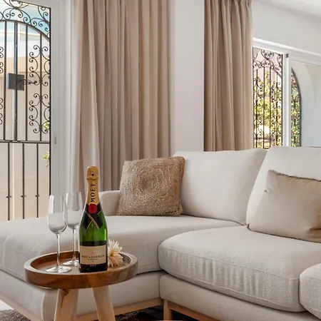 Violeta Old Town Villa